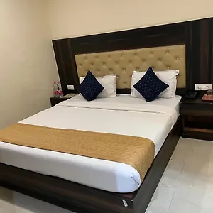 https://hotel-sun-plaza-luxury.hotelsdelhi.org